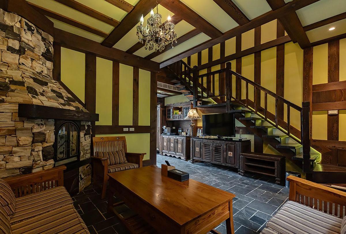 Tudor Dynasty Homestay شوفينج المظهر الخارجي الصورة